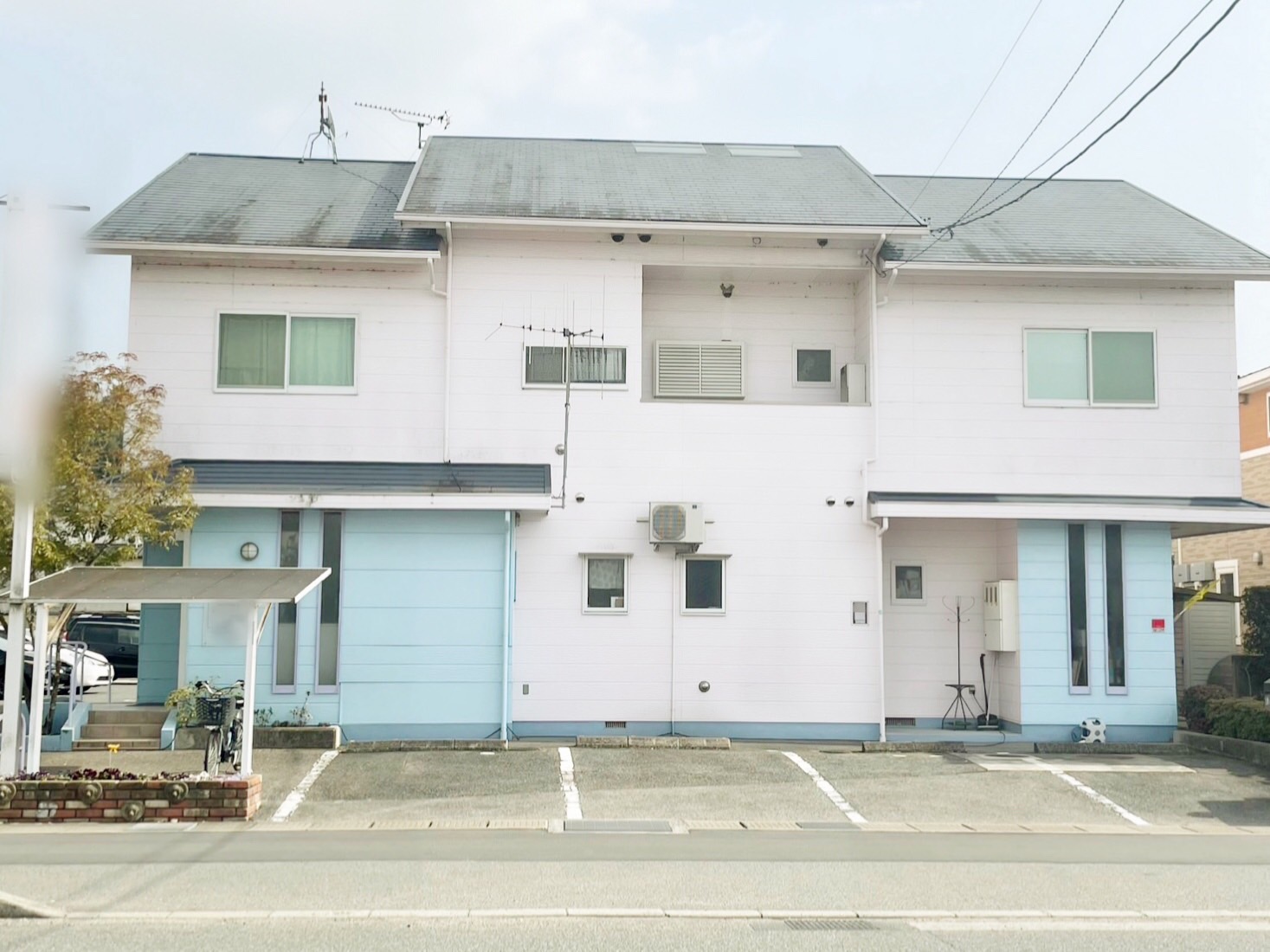 【施工事例】東広島市西条町S歯科様の外壁塗装・屋根塗装工事を行いました。