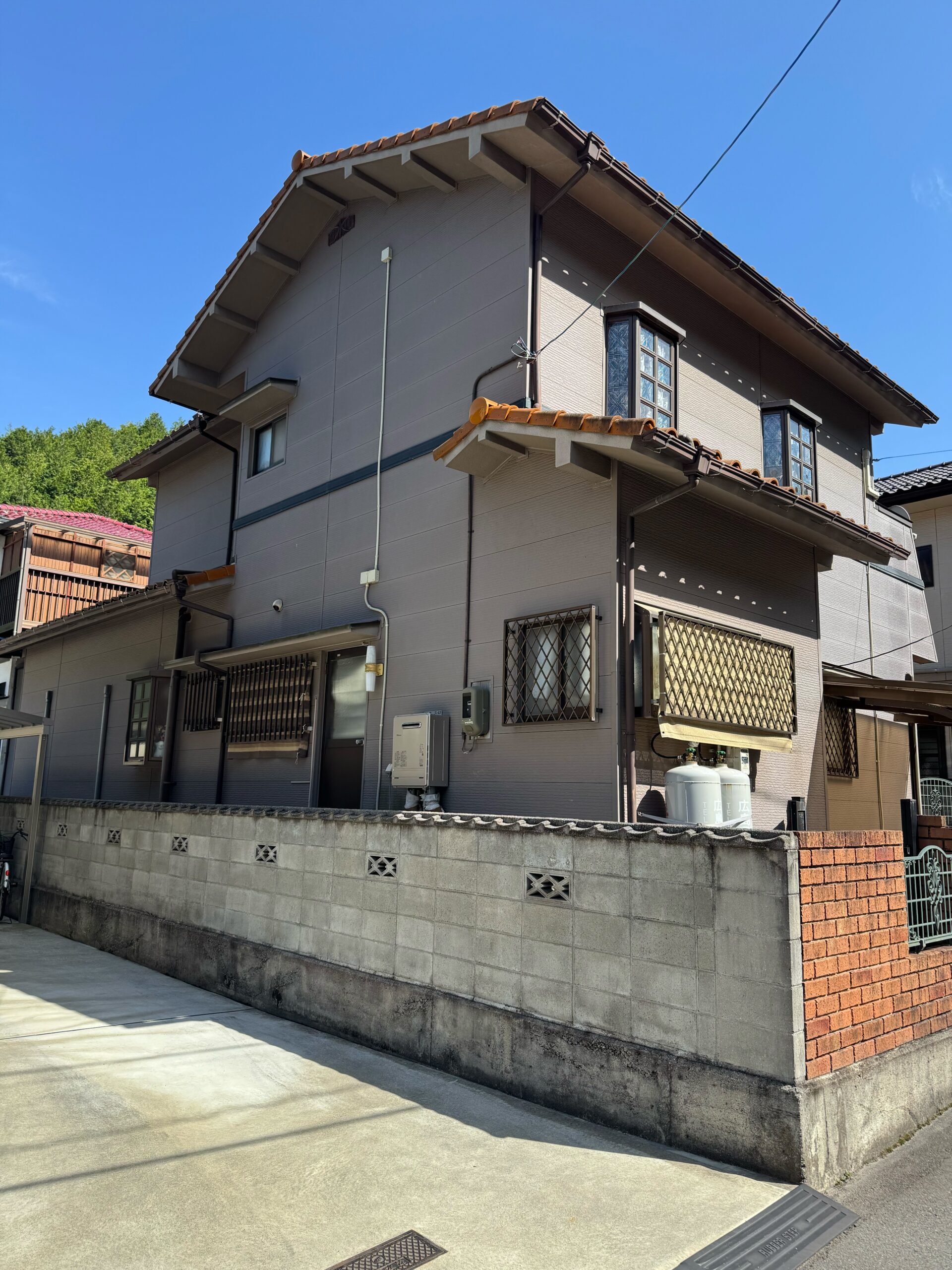 【施工事例】三原市沼田西町K様邸の外壁塗装工事を行いました。（仕様材料:遮熱シリコン仕様）